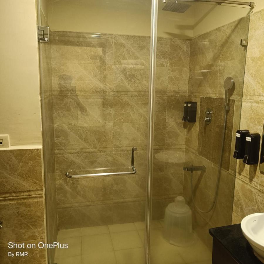 Astra Hotels & Suites Whitefield Near To Nallurahalli Metro Station And Ktpo Бангалор Экстерьер фото
