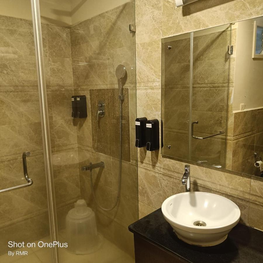Astra Hotels & Suites Whitefield Near To Nallurahalli Metro Station And Ktpo Бангалор Экстерьер фото