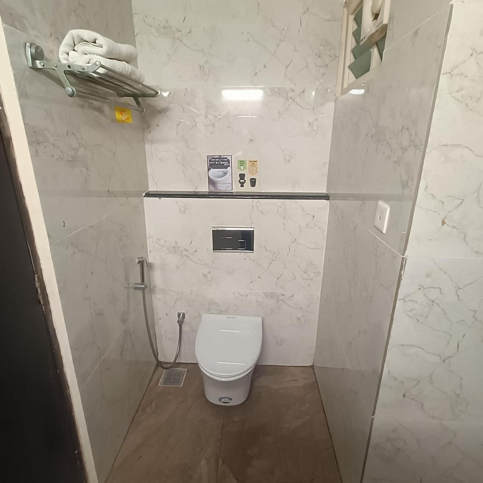 Astra Hotels & Suites Whitefield Near To Nallurahalli Metro Station And Ktpo Бангалор Экстерьер фото